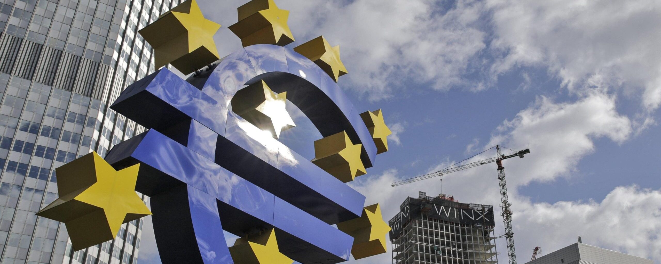 La BCE riduce i tassi di Interesse. Ecco le possibili conseguenze per l’Eurozona La BCE riduce i tassi di Interesse. Ecco le possibili conseguenze per l’Eurozona
