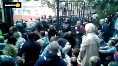 Referendum Catalogna: la Polizia fa irruzione nei seggi. Scontri | video