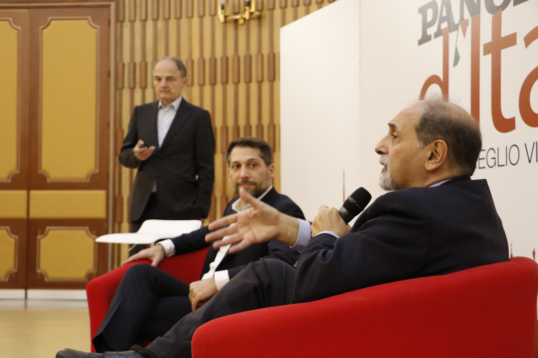 Viaggio nello spazio, tra pianeti e asteroidi – FOTO e VIDEO