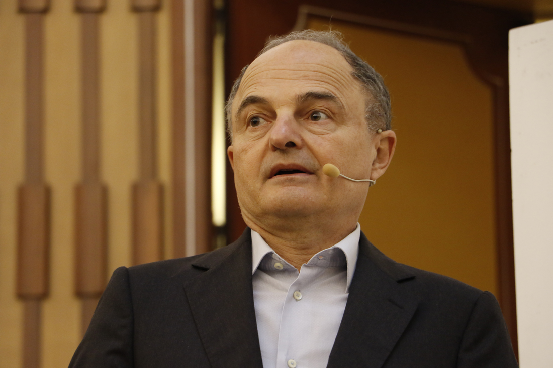 Viaggio nello spazio, tra pianeti e asteroidi – FOTO e VIDEO