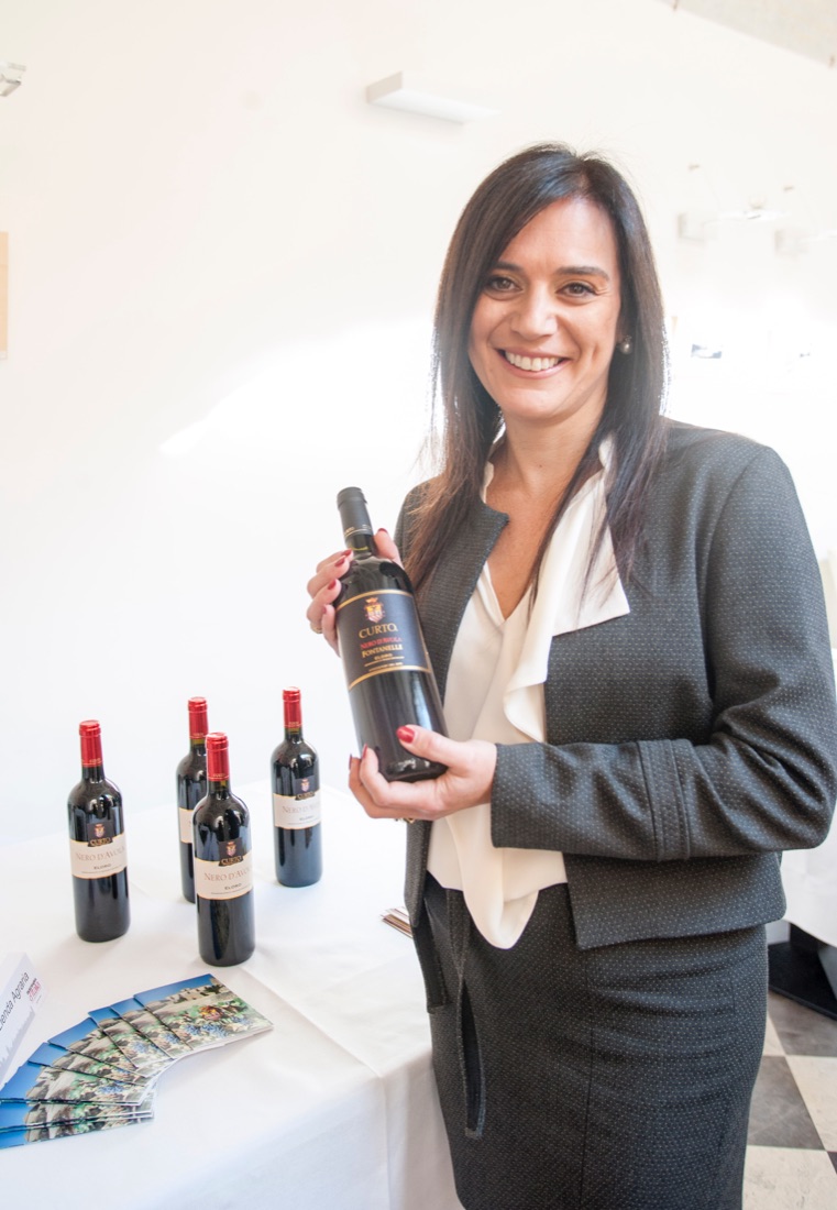 Pesce e vino: il duetto che valorizza le eccellenze siciliane Pesce e vino: il duetto che valorizza le eccellenze siciliane