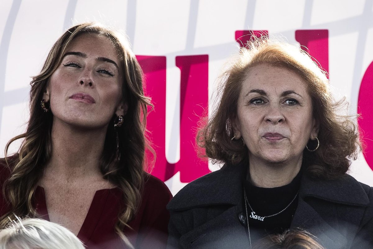 Galleria foto 'Ostia: Totti in campo contro la violenza sulle donne – Foto' - foto 8