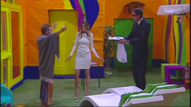 Grande Fratello Vip 2: eliminata Cecilia, Bossari e la Yespica finalisti Grande Fratello Vip 2: eliminata Cecilia, Bossari e la Yespica finalisti