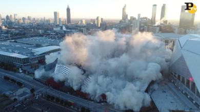 Georgia Dome, Atlanta. Demolito lo stadio | video