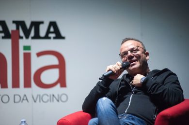 Gigi D’Alessio: “Tra i miei progetti c’è un musical” – FOTO e VIDEO