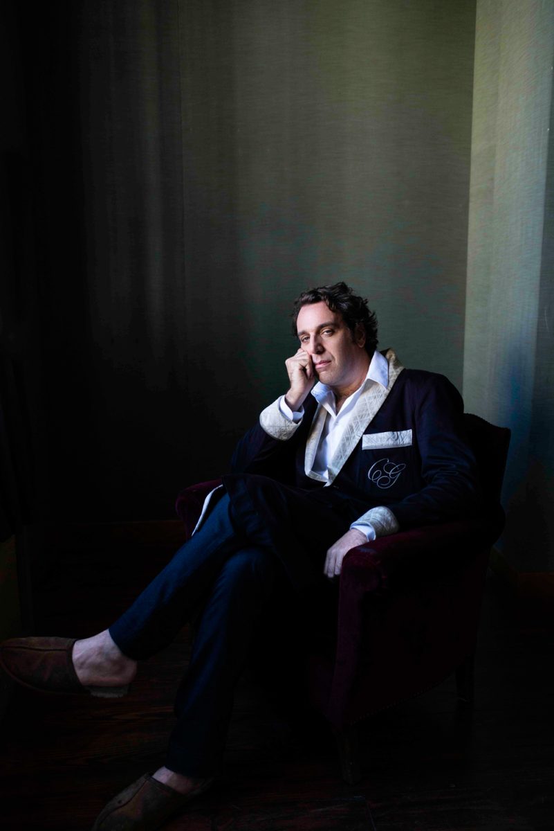 Chilly Gonzales: il pianista dei record amato da Drake e Daft Punk Chilly Gonzales: il pianista dei record amato da Drake e Daft Punk