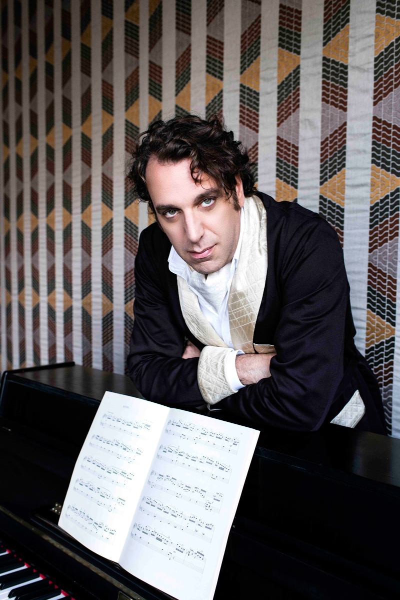 Chilly Gonzales: il pianista dei record amato da Drake e Daft Punk Chilly Gonzales: il pianista dei record amato da Drake e Daft Punk