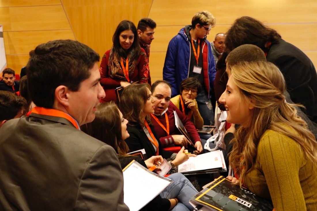 Per trovare lavoro servono tecnica, strumenti e strategie – FOTO e VIDEO