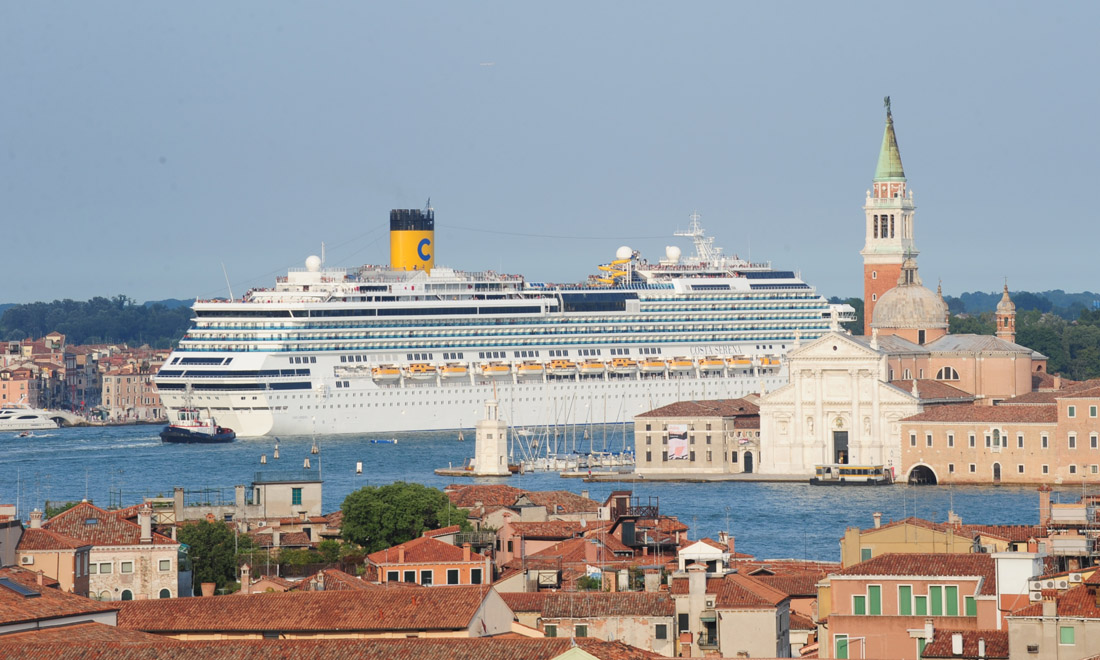 Venezia, stop alle grandi navi da crociera a San Marco – Foto Venezia, stop alle grandi navi da crociera a San Marco – Foto