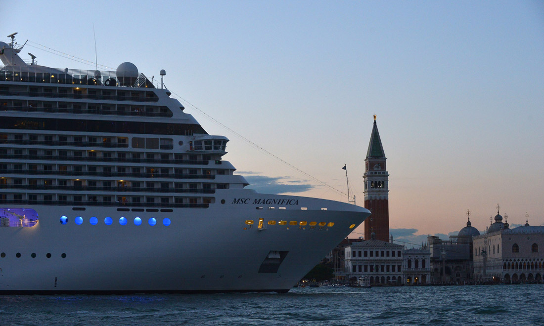 Venezia, stop alle grandi navi da crociera a San Marco – Foto Venezia, stop alle grandi navi da crociera a San Marco – Foto