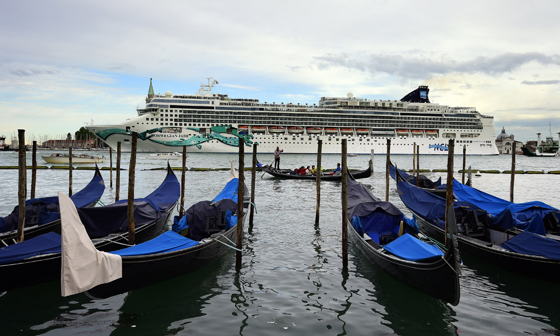 Venezia, stop alle grandi navi da crociera a San Marco – Foto Venezia, stop alle grandi navi da crociera a San Marco – Foto