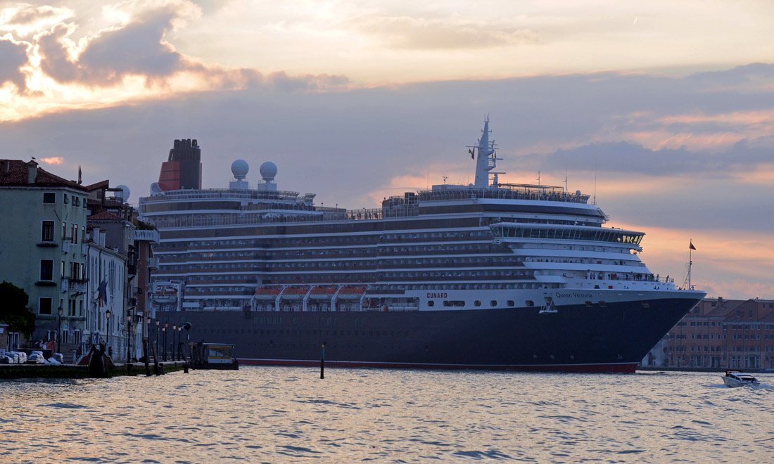 Venezia, stop alle grandi navi da crociera a San Marco – Foto Venezia, stop alle grandi navi da crociera a San Marco – Foto