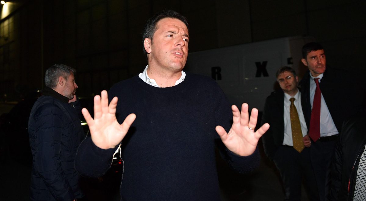 Galleria foto 'Renzi sempre più solo, il Pd non esiste più' - foto 10