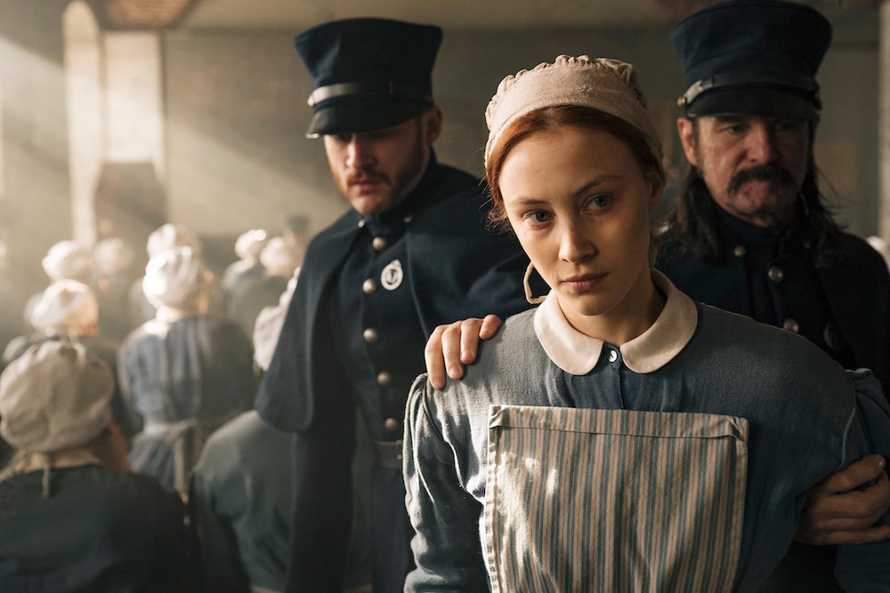 Alias Grace: foto e trailer della serie ispirata a un libro della Atwood
