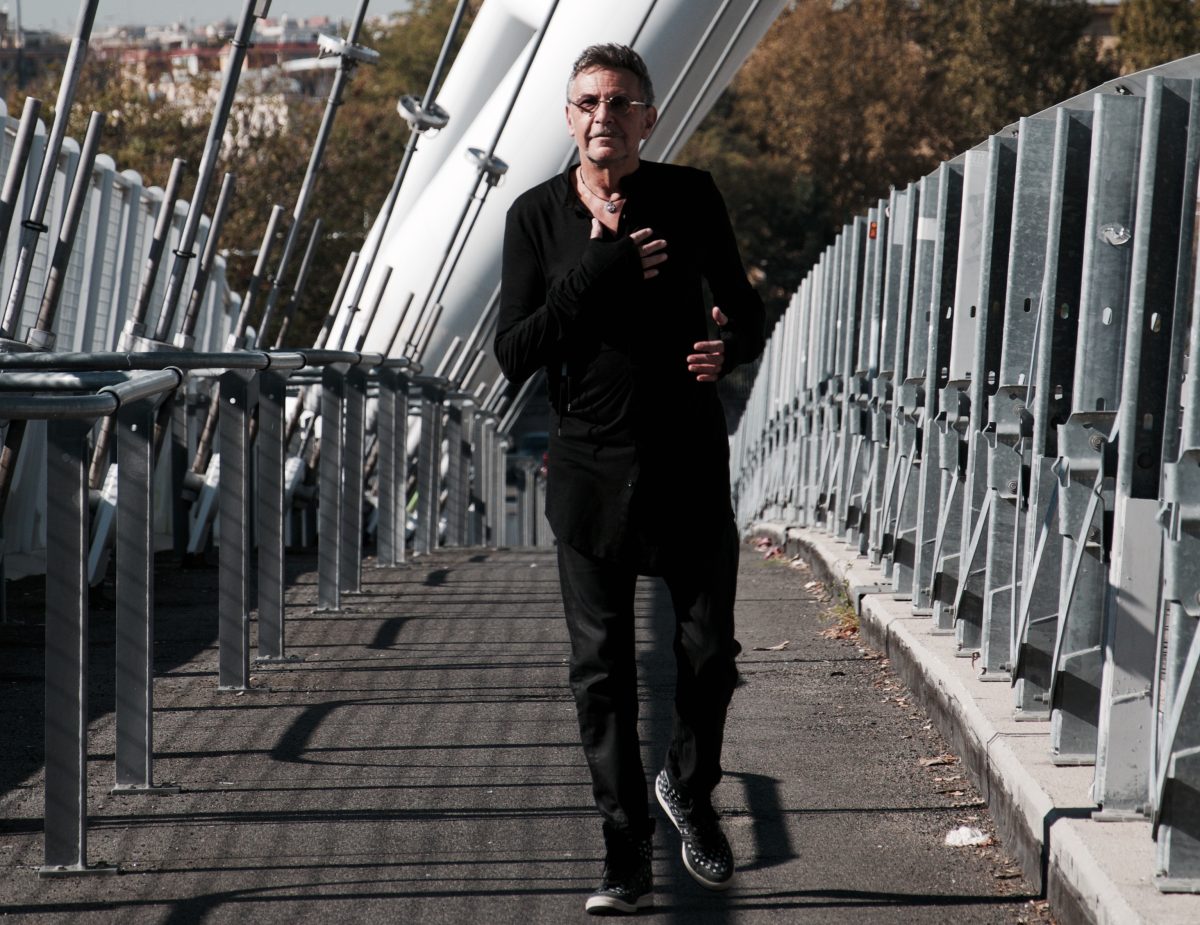 Galleria foto 'Alan Sorrenti: “‘Figli delle stelle’ ha un messaggio spirituale” – Intervista' - foto 3