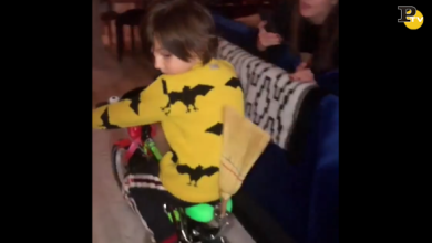 Belen Rodriguez e il regalo a Santiago per Natale