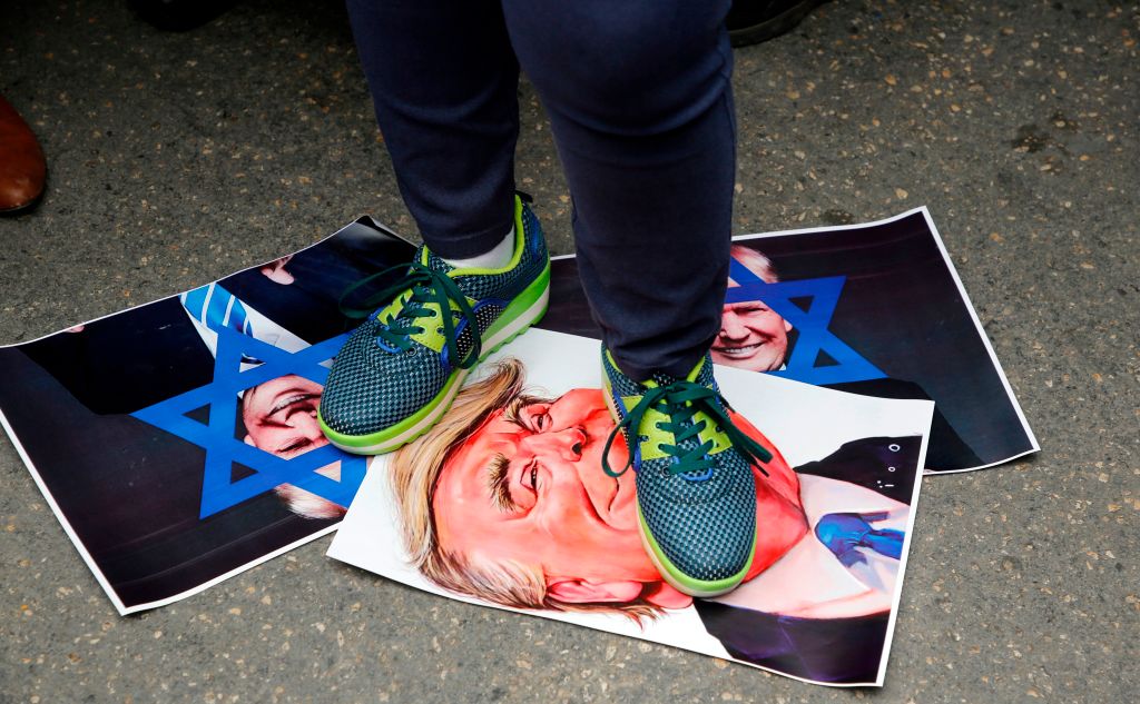 Israliani contro palestinesi: le foto degli scontri