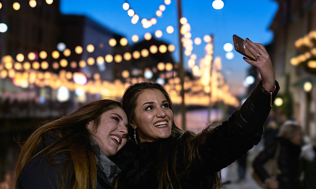 Come scattare foto in condizioni di scarsa luminosità