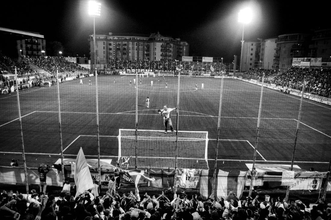 Juventus: l’anno della B in un libro tra foto e storie