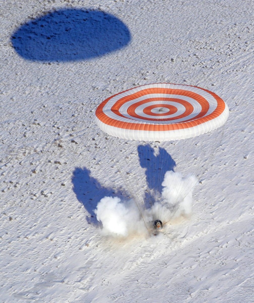 Il ritorno di Paolo Nespoli dallo spazio – FOTO Il ritorno di Paolo Nespoli dallo spazio – FOTO