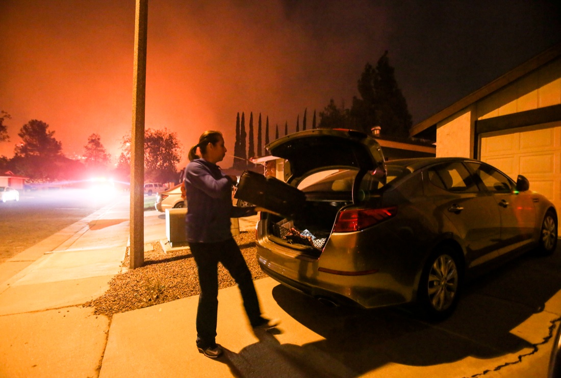 La California brucia ancora. Stato di emergenza anche a Los Angeles – FOTO La California brucia ancora. Stato di emergenza anche a Los Angeles – FOTO
