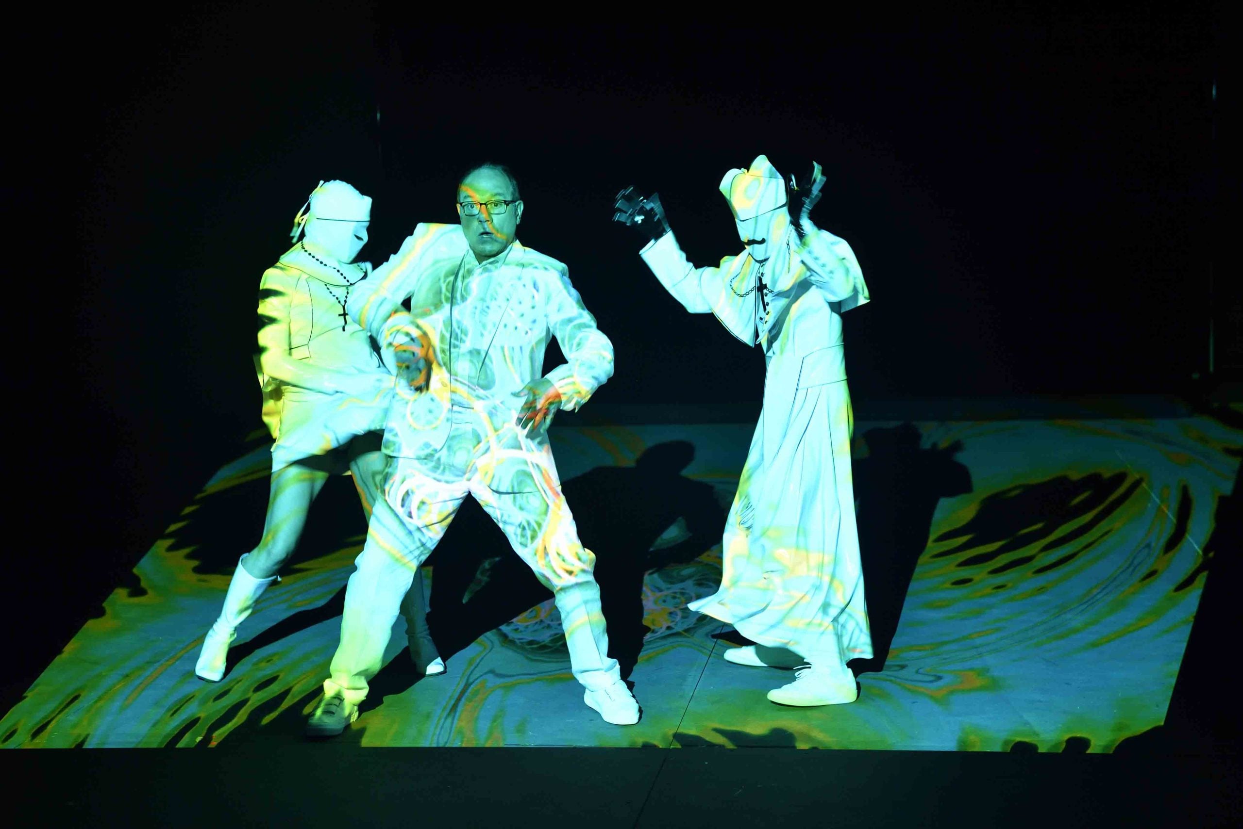 Anvedi come balla Carlo