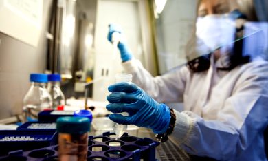 Vaccino contro l’Hiv: quel che c’è da sapere