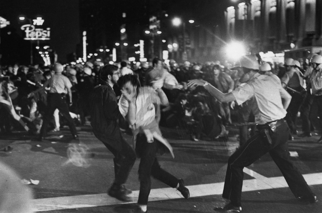 Revolution. Dalla Londra dei Beatles a Woodstock in mostra a Milano Revolution. Dalla Londra dei Beatles a Woodstock in mostra a Milano