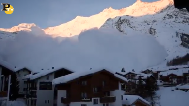 Valanga travolge Saas-Fee, Svizzera | video