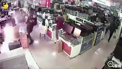 Batteria di un iPhone esplode in negozio | video