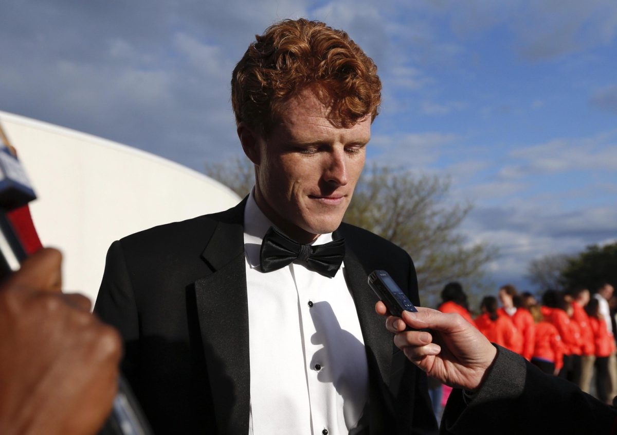 Galleria foto 'Chi è Joseph P. Kennedy III: il nuovo rivale di Donald Trump' - foto 5