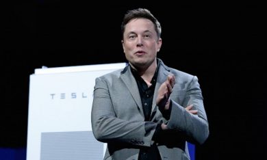 Elon Musk, perché si è messo a vendere lanciafiamme