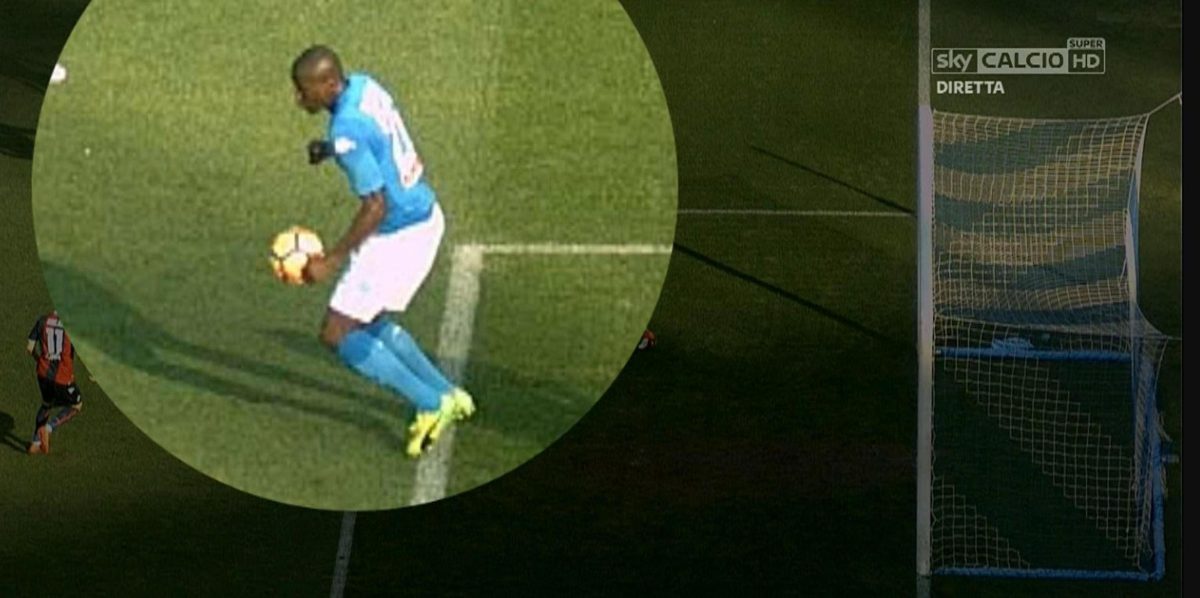 Galleria foto 'Arbitri, adesso basta errori anche alla tv: salvate la Var' - foto 2