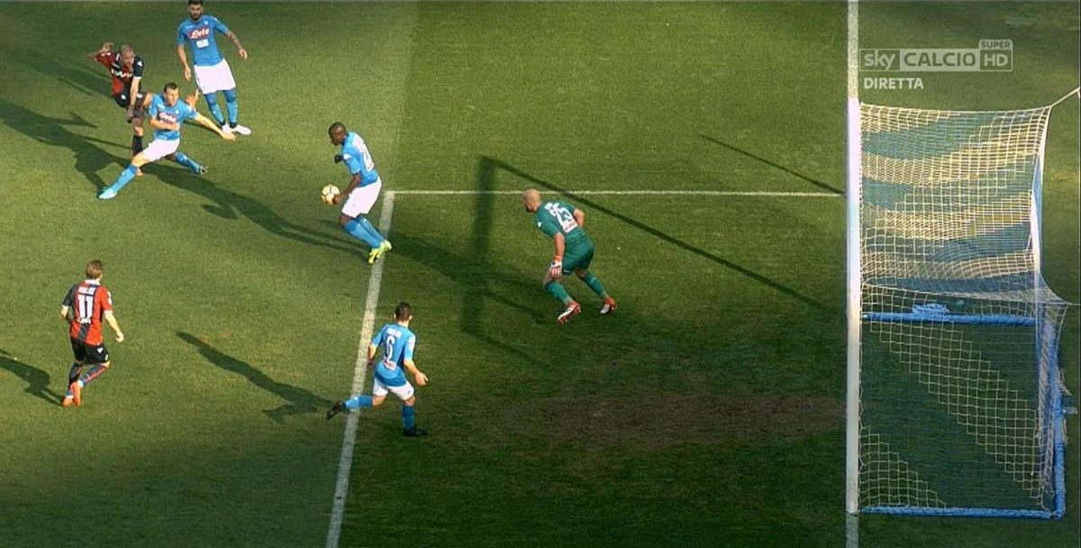 Galleria foto 'Arbitri, adesso basta errori anche alla tv: salvate la Var' - foto 3