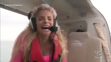 Francesca Cipriani, crisi di panico sull’elicottero all’Isola dei Famosi | video