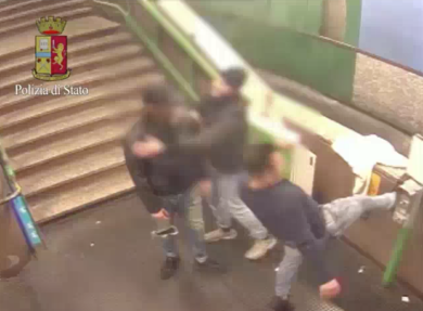 Baby Gang a Milano. Il video dei danni in Metropolitana