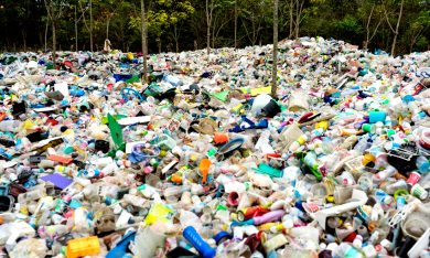 Ecco come il mondo sta dichiarando guerra alla plastica