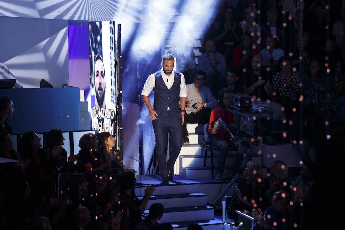 C’è posta per te: si parte con Higuaín e Michelle Hunziker