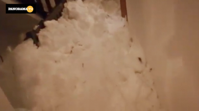 Sestriere: slavina finisce dentro un palazzo | video
