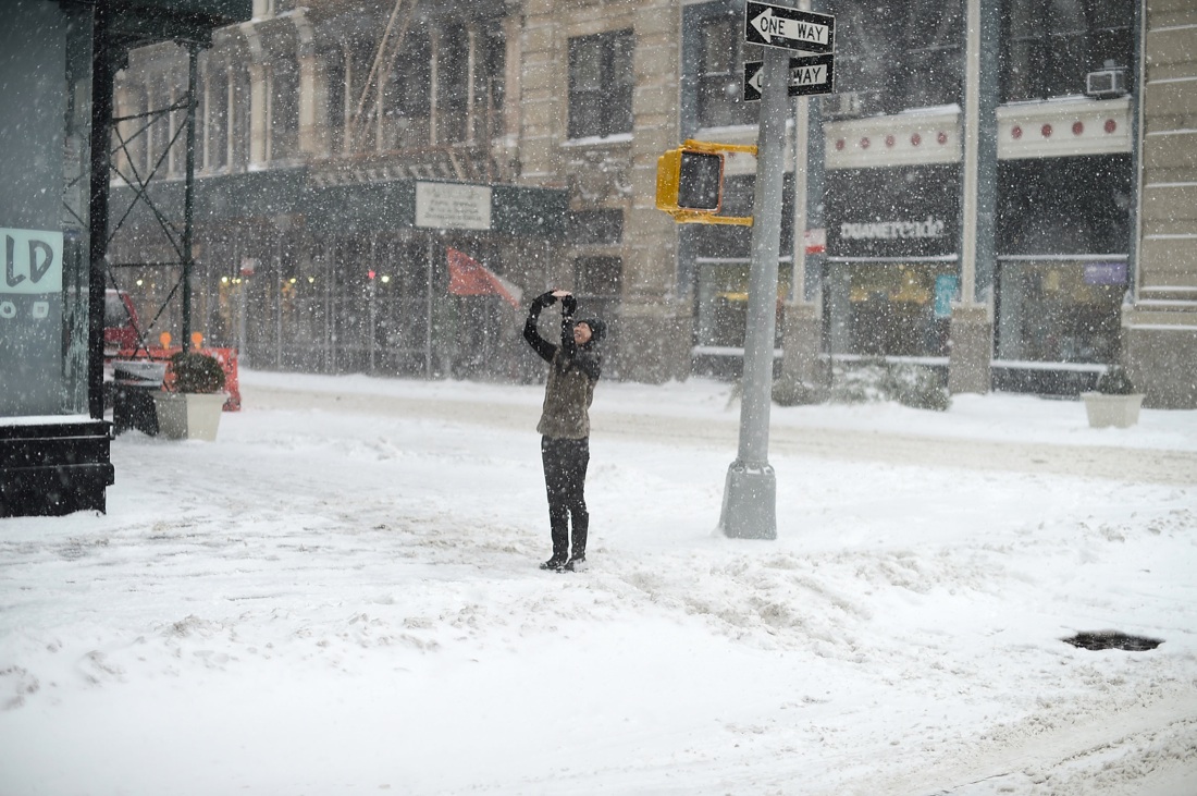 New York: la tormenta di neve che blocca la città – FOTO New York: la tormenta di neve che blocca la città – FOTO