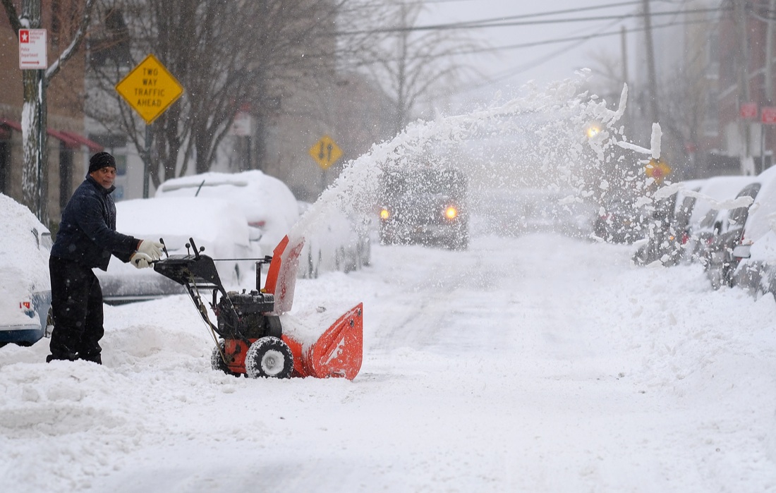 New York: la tormenta di neve che blocca la città – FOTO New York: la tormenta di neve che blocca la città – FOTO