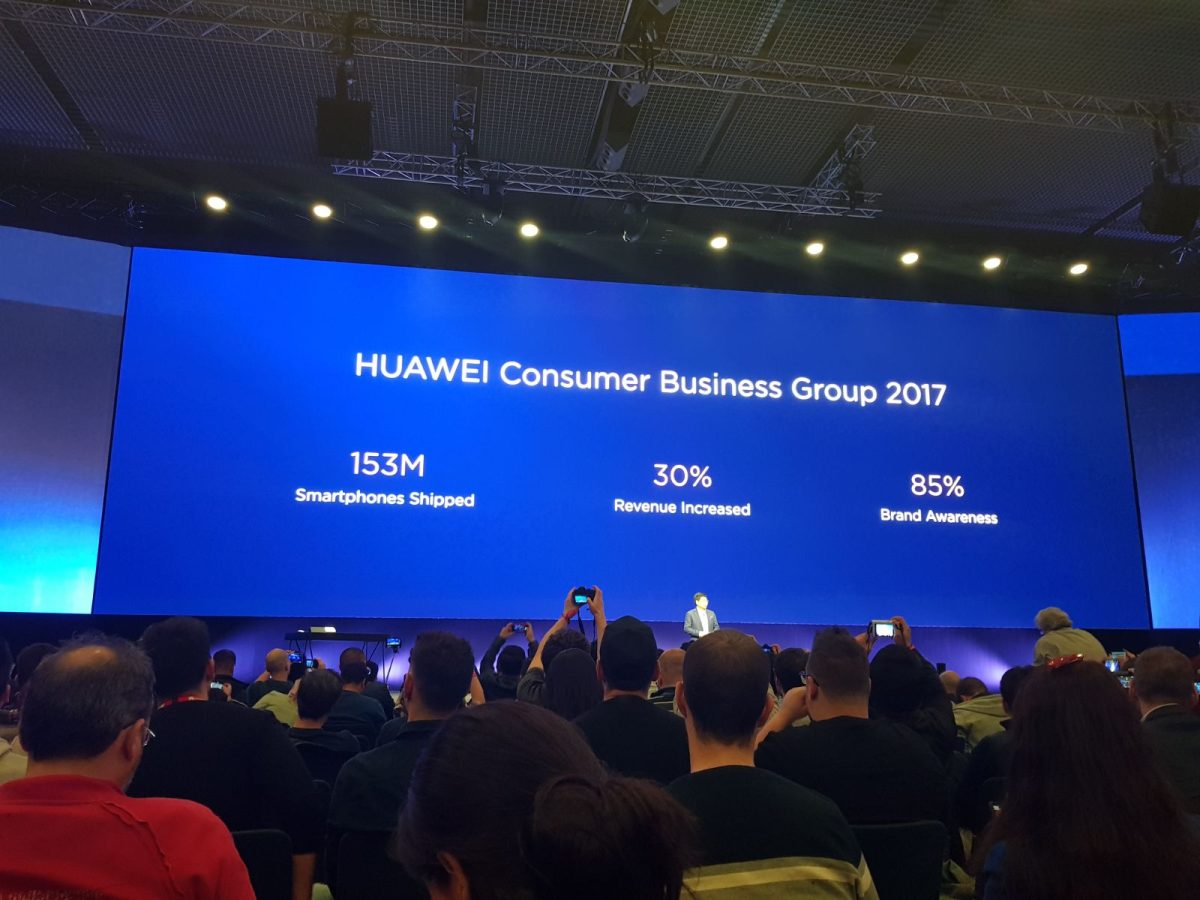 Galleria foto 'MateBook X Pro: per Huawei la cornice è morta (anche sul notebook)' - foto 8