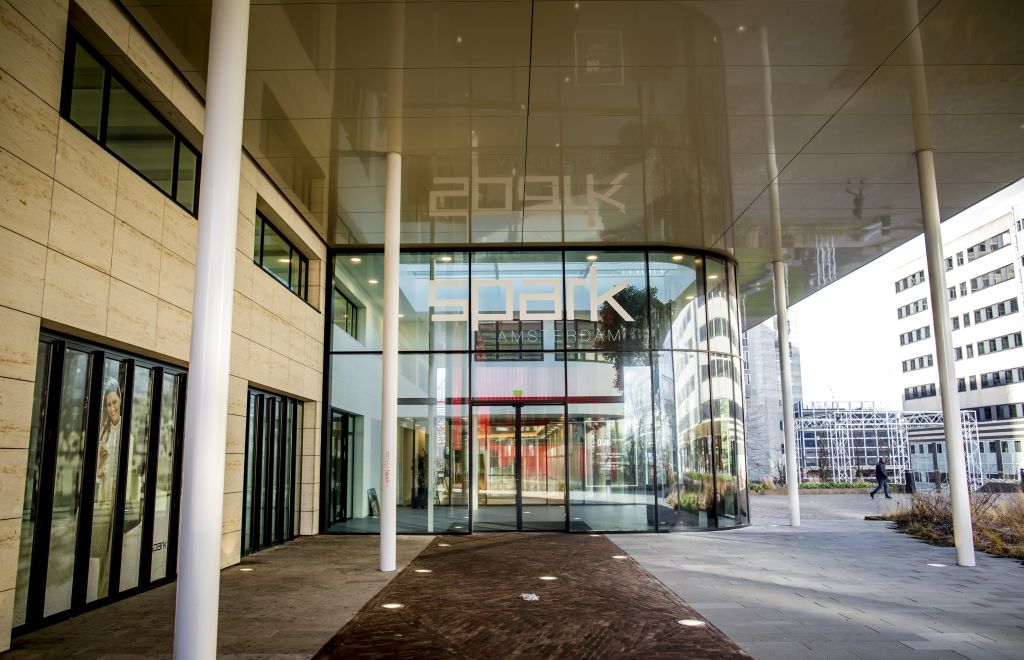 Ema: Amsterdam e la sede che non c’è