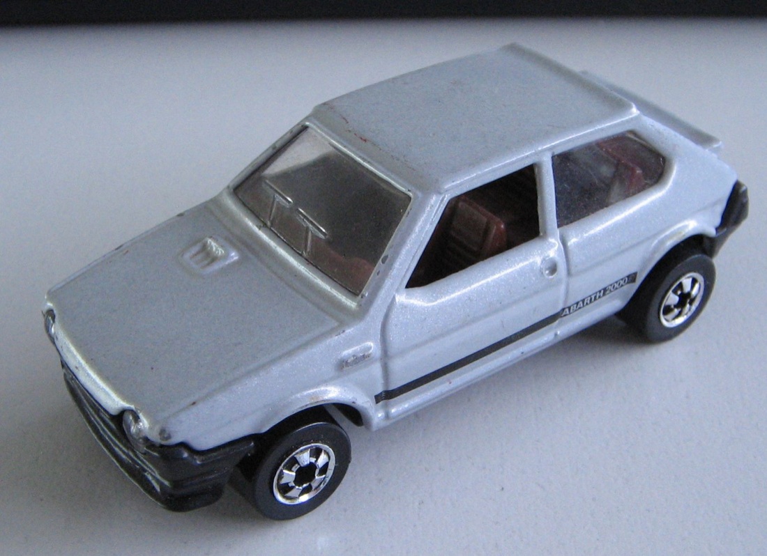 Le “Hot Wheels” compiono 50 anni: storia e foto di un successo mondiale Le “Hot Wheels” compiono 50 anni: storia e foto di un successo mondiale