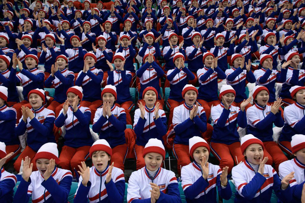 Corea del Nord: le cheerleader alle Olimpiadi invernali Corea del Nord: le cheerleader alle Olimpiadi invernali
