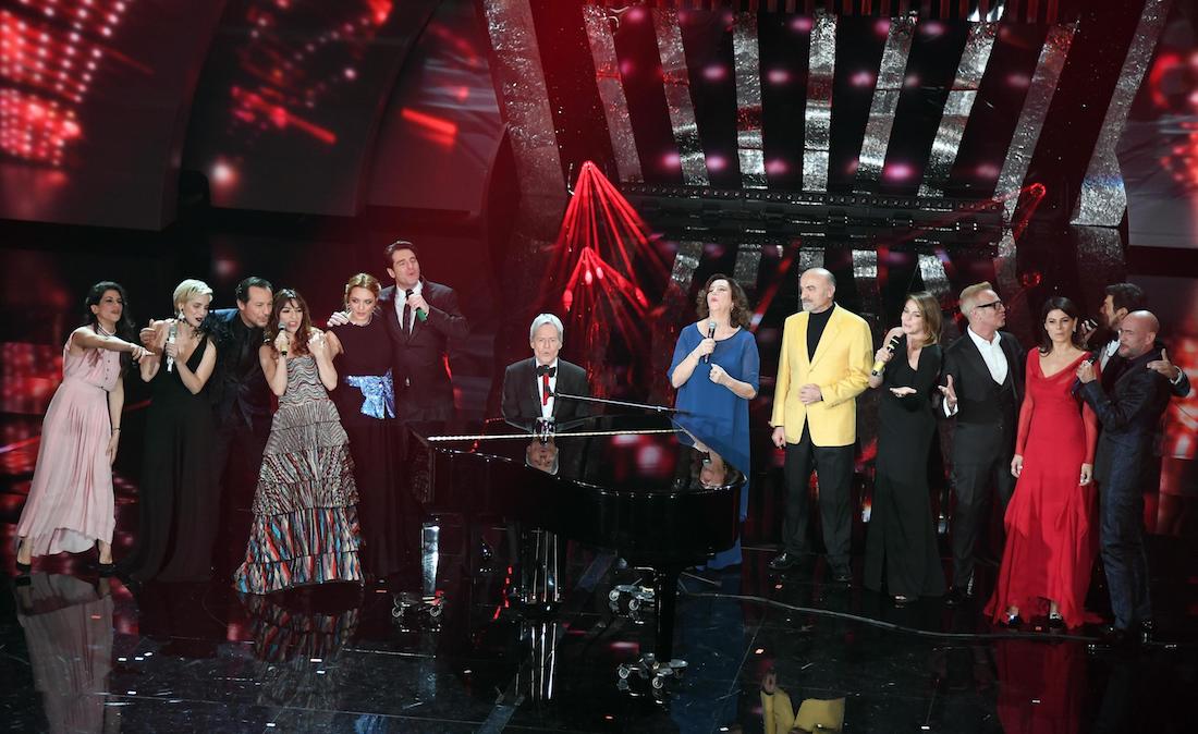 Sanremo 2018: Fiorello mattatore, è Favino la rivelazione Sanremo 2018: Fiorello mattatore, è Favino la rivelazione