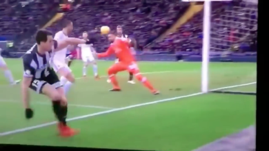 Donnarumma: sfortunata autorete in Udinese-Milan, 1-1 | video