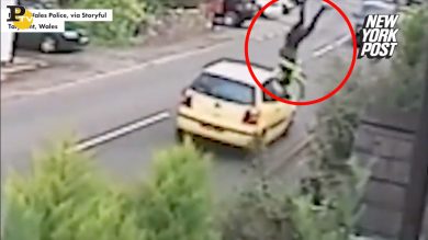 Auto investe ciclista. Guidatore condannato | video