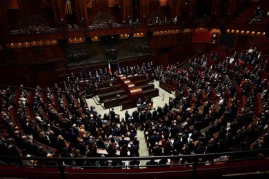 Aumenti Iva, perché governo e Parlamento sono in allarme