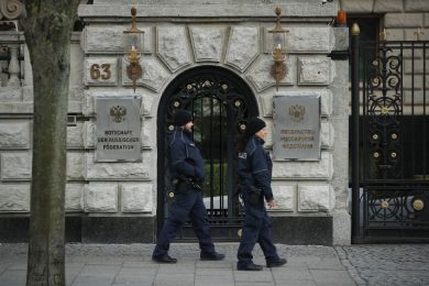 Caso Skripal, espulsi 100 diplomatici russi: ecco che cosa potrebbe succedere